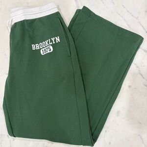 Women’s Edikted green Brookie Sweatpants